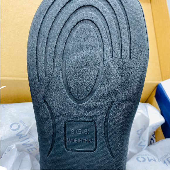 Women Sz 5/6 Small Beige Omine Soft Memory Foam Indoor Outdoor Non Slip Slippers - Picture 3 of 5